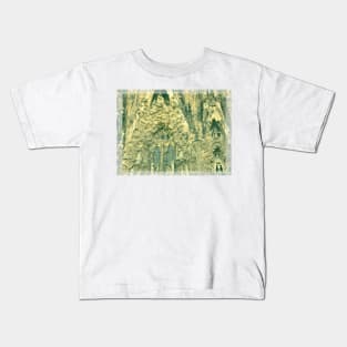 La Sagrada Familia breath-taking exterior: architecture photography Kids T-Shirt